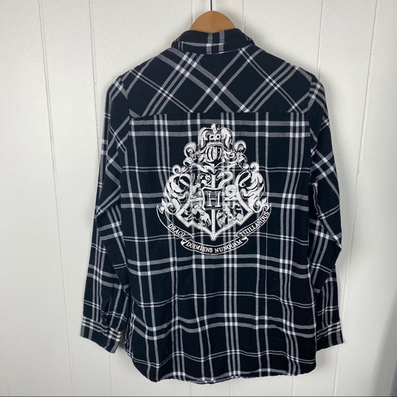 Hot Topic Harry Potter Hogwarts Plaid Button Down - Picture 7 of 7